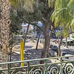 Family In Juan Les Pins Apartment *