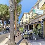Family In Juan Les Pins * Antibes